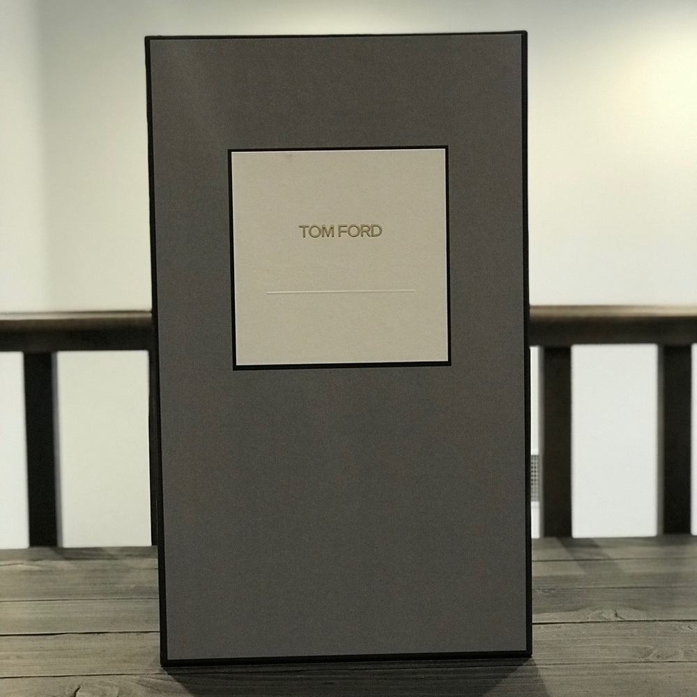Tom Ford Designer Large Gift Box & Ribbons - Picture 1 of 6